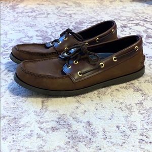 Sperry topsiders